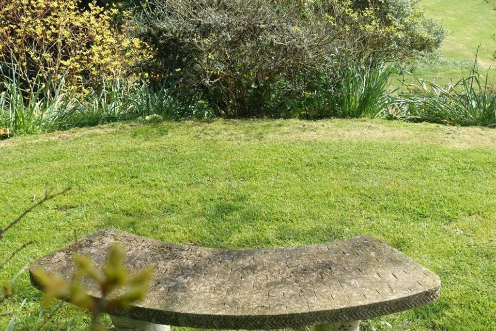 Greenswood Cottage - Cosy Cottage, Rural Location, Beautiful Landscaped Gardens With Pond And Lake Dartmouth Esterno foto
