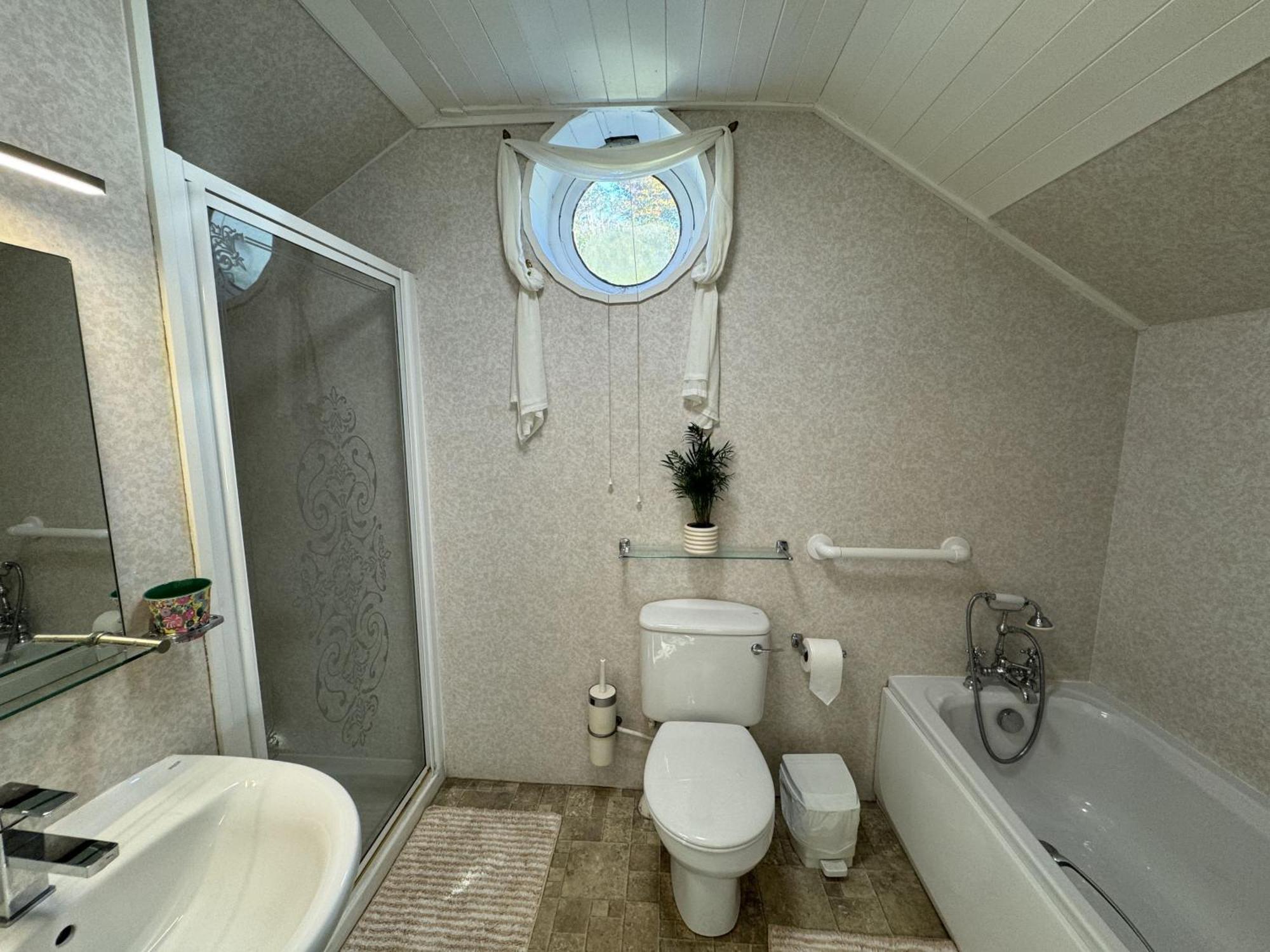 Greenswood Cottage - Cosy Cottage, Rural Location, Beautiful Landscaped Gardens With Pond And Lake Dartmouth Esterno foto