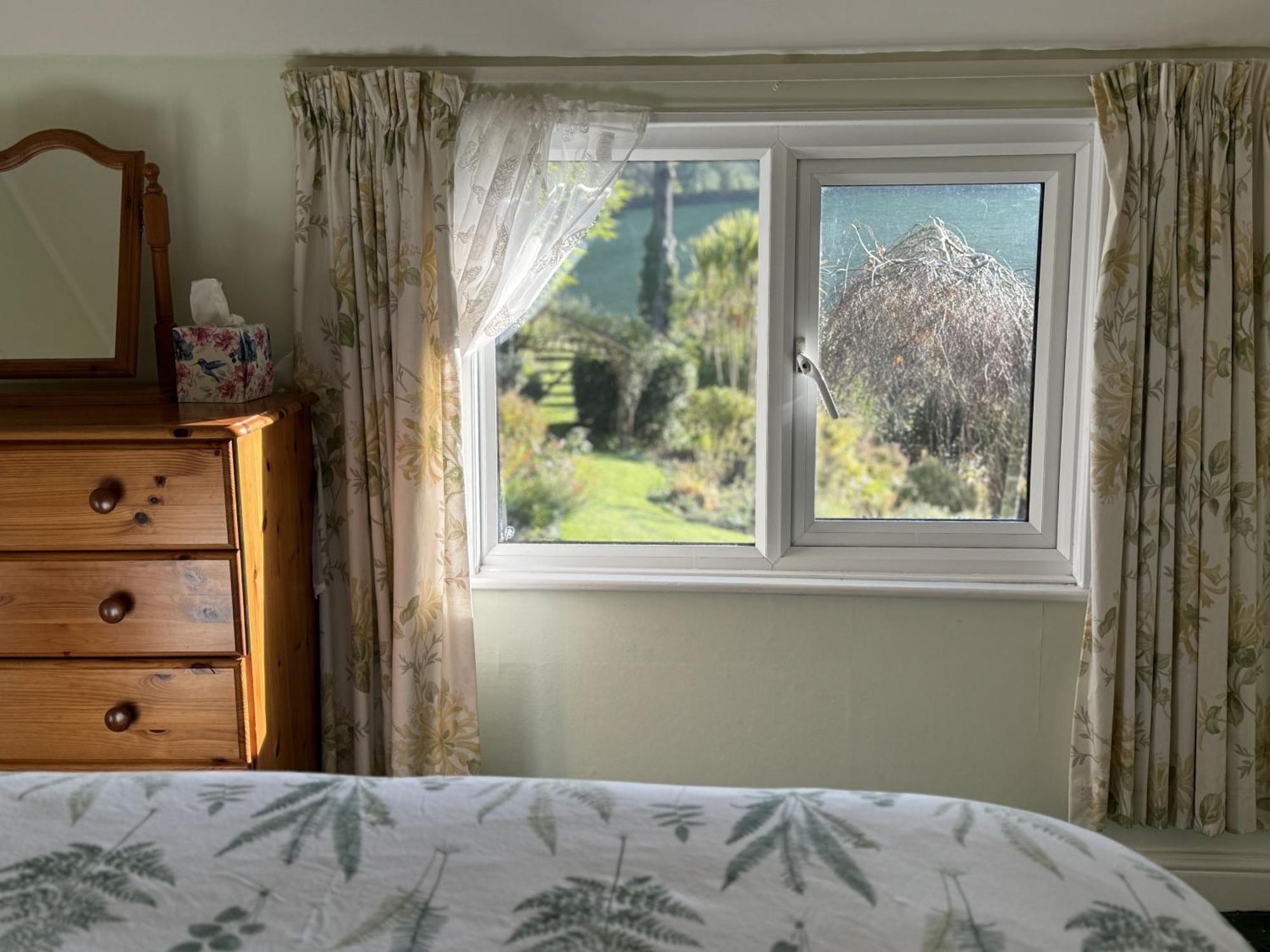 Greenswood Cottage - Cosy Cottage, Rural Location, Beautiful Landscaped Gardens With Pond And Lake Dartmouth Esterno foto